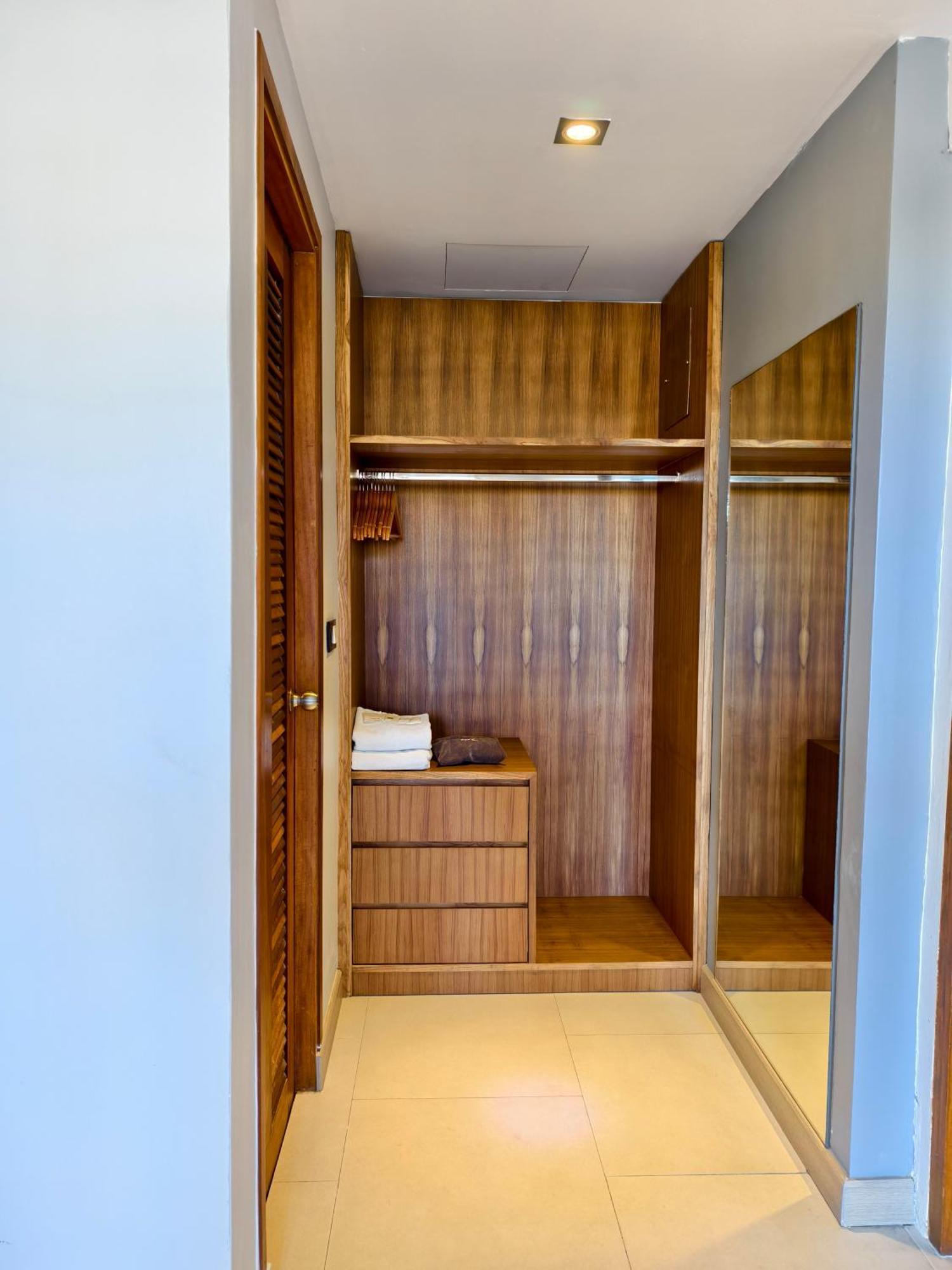 Lek Lek Samui Room X Coffee Bar Chaweng-stranden Eksteriør billede